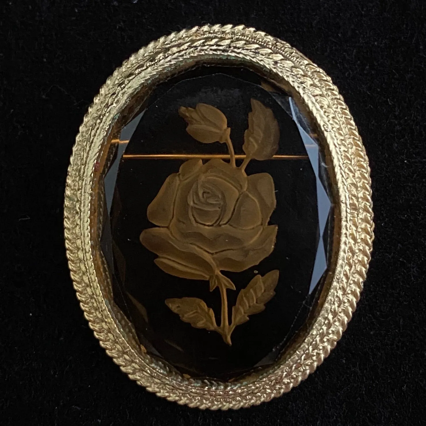 1960s Goldette Intaglio Brooch & Earrings